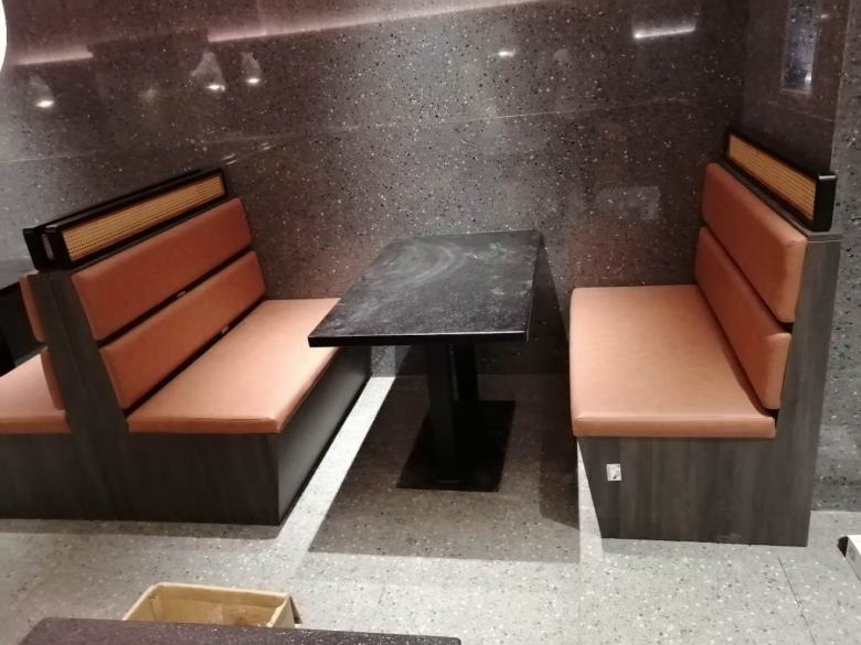 20201106/5fa4bb2bbf51e.jpg 西安餐桌椅廠家.jpg