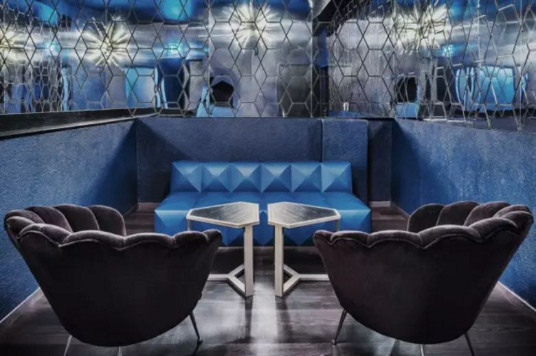 20210226/60384f97c68e1.jpg 酒吧桌椅展示.jpg