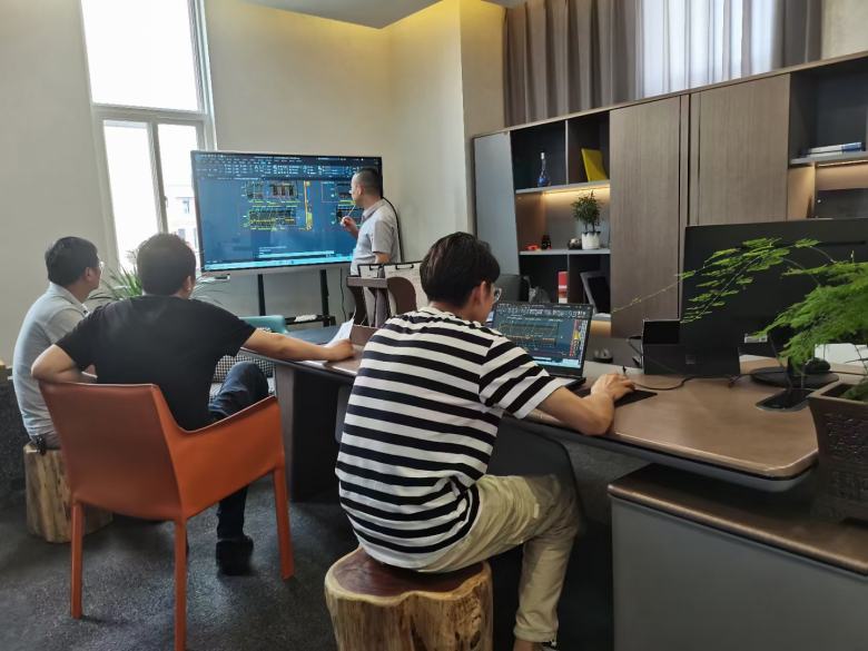 20210622/60d12751206a7.jpg 設計師講解咸陽威士忌酒吧平面圖.jpg