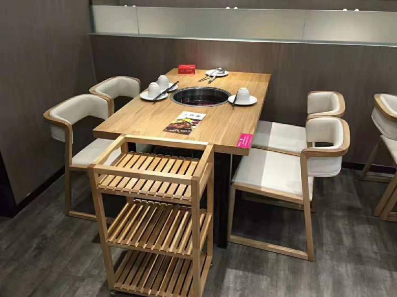 實(shí)木火鍋?zhàn)雷雍蛙洶鸵?jpg