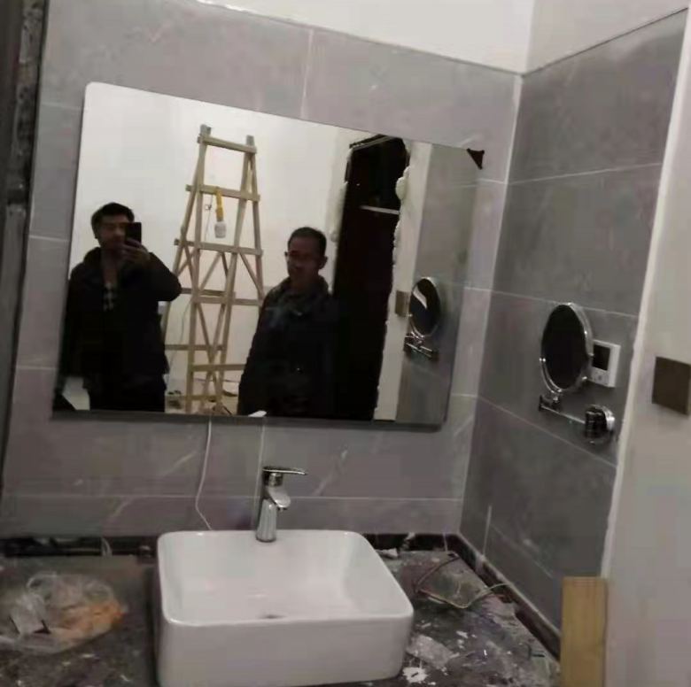 20211207/61af51e2955f2.jpg 西安博菲克酒店家具廠交貨后與客戶合影留念.jpg