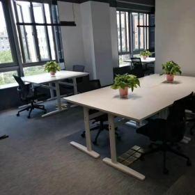 西安高新區萬科云谷某公司辦公家具交貨安裝